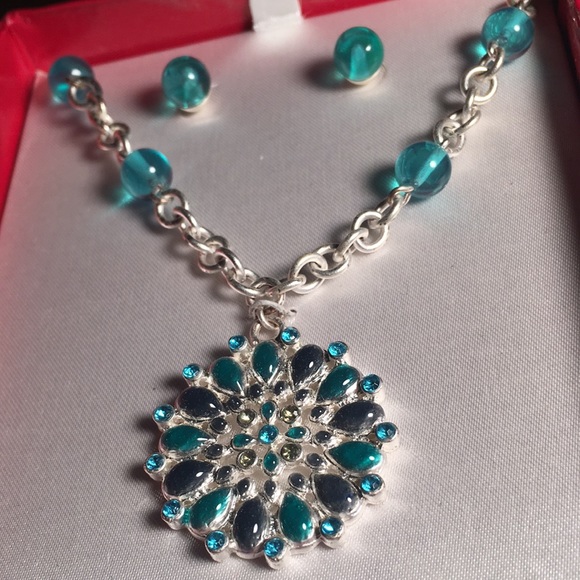 Nine West NEW box Teal green blue inlaid earring necklace Silvertone gift set - Picture 3 of 17